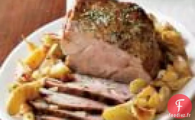 Épaule de porc cloutée à l'ail