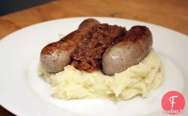 Dîner ce soir: Pétards et Purée avec Sauce à l'Oignon
