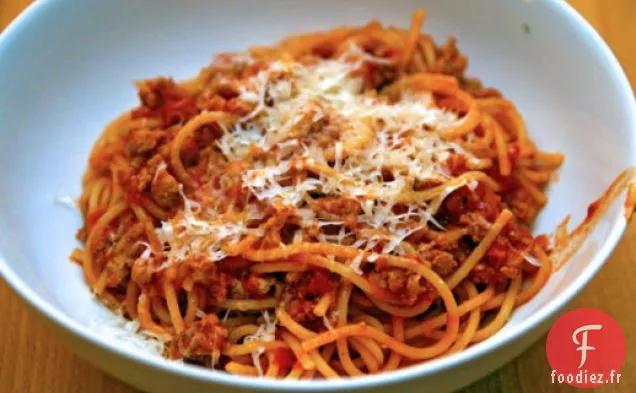 Dîner ce soir: Bucatini con Salsicce (Bucatini avec Saucisse)