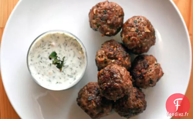 Dîner ce soir: Boulettes de viande Köfte avec Haydari