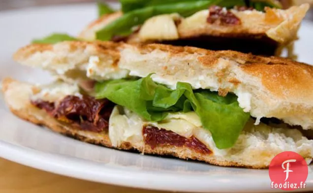 Cuisinez le Livre: Artichaut Sain et Délicieux, Tomate Rôtie au Four et Panini au Fromage de Chèvre