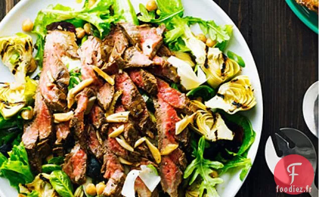 Salade de Steak à l'Ail avec Pois Chiches et Artichauts