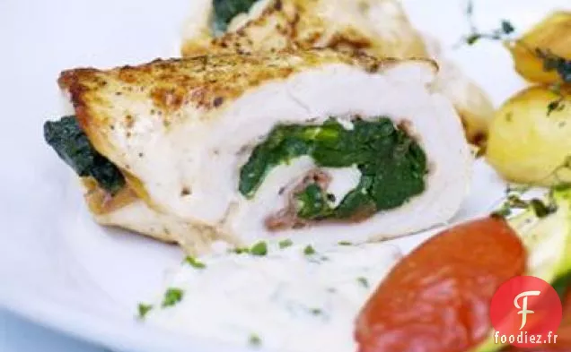 Poulet au jambon, épinards et pignons de pin