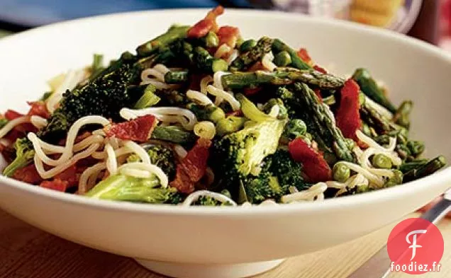 Nouilles de légumes de printemps