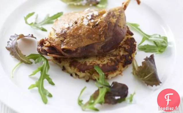 Confit de canard aux galettes de pommes de terre aux herbes