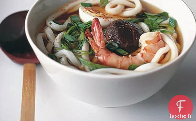 Nouilles Udon Dans Un Bouillon Chaud
