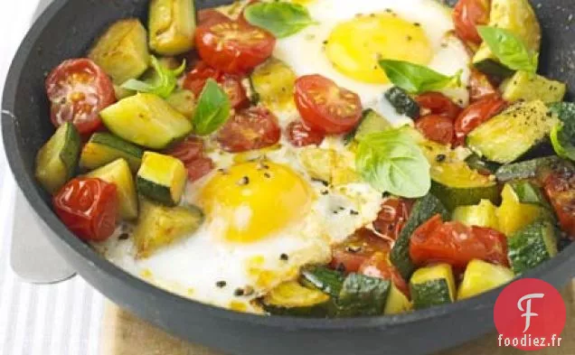Oeufs d'été à une casserole