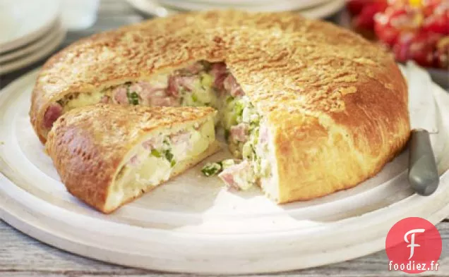 Pain farci au jambon, pommes de terre et fromage