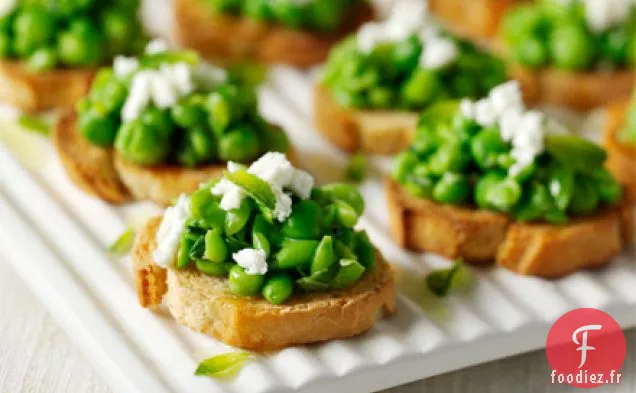 Toasts aux pois et à la feta