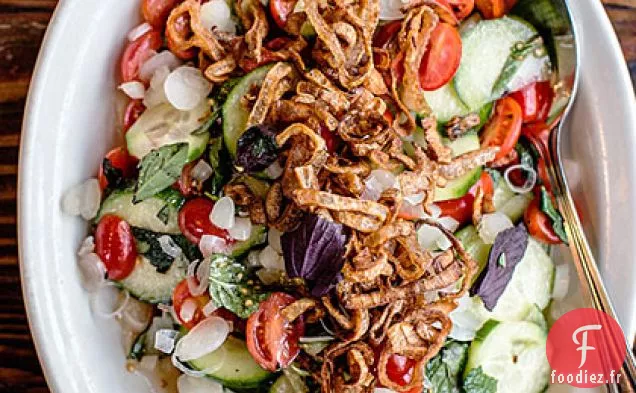 Salade de Concombre aux Échalotes Caramélisées et aux Herbes