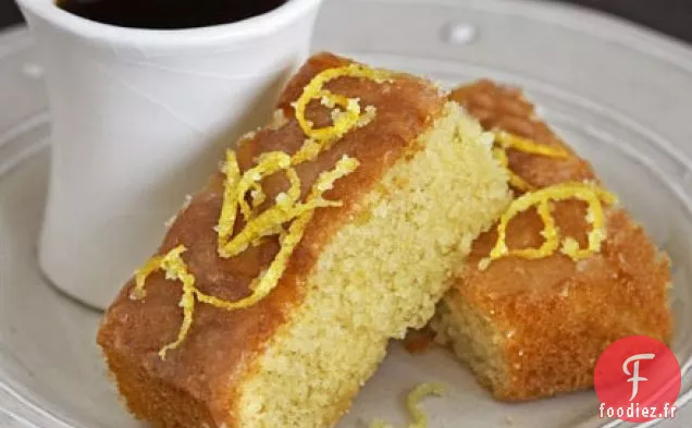 Doigts de bruine de citron tourbillonnants