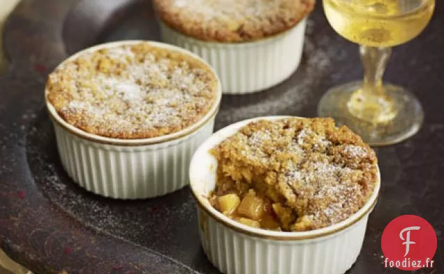 Puddings aux pommes au gingembre et au caramel