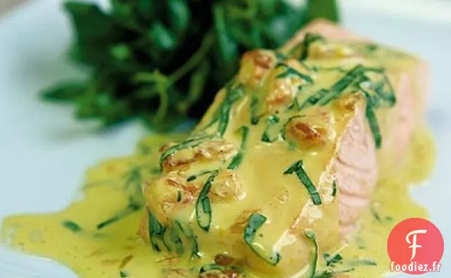 Saumon poché au pamplemousse rose et sauce au basilic