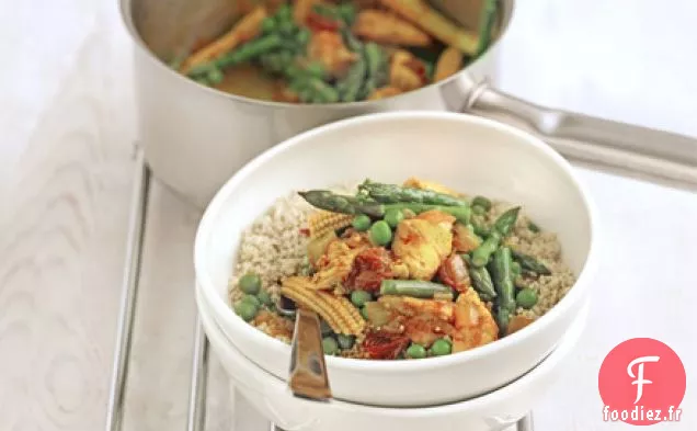 Ragoût de poulet et légumes avec couscous complet