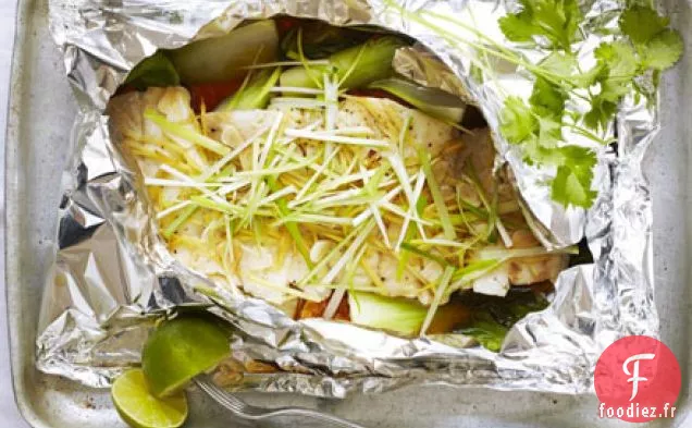 Poisson cuit à la vapeur au gingembre et à l'oignon de printemps