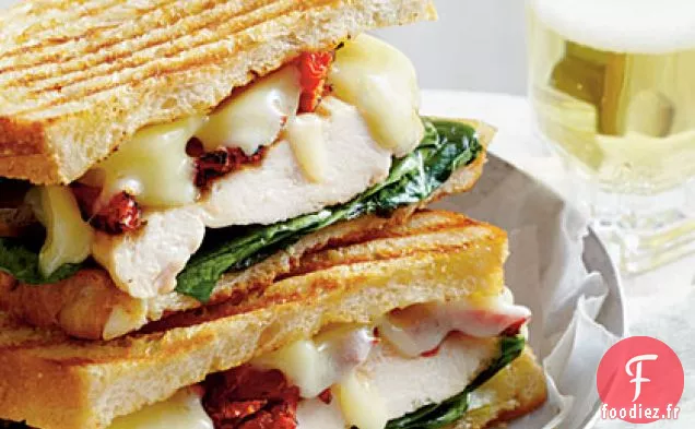 Panini au Poulet Fumé avec Mayo au Basilic