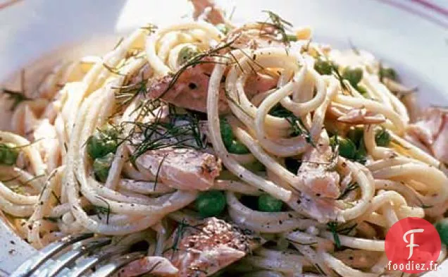 Spaghetti au saumon fumé chaud et à l'aneth