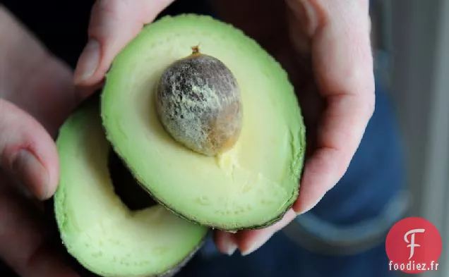 Guacamole D'Avocat Grillé Au Parmesan Et Basilic