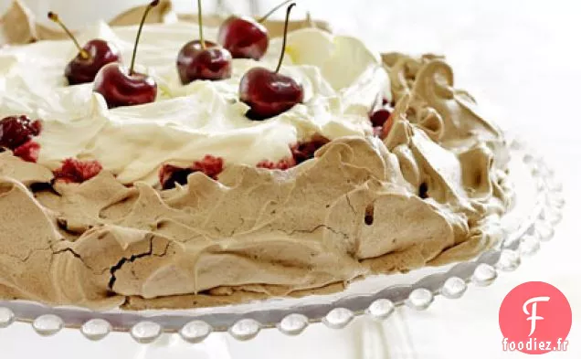 Pavlova au chocolat aux cerises