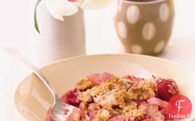Compote de Rhubarbe aux Fraises avec garniture de Streusel Matzo