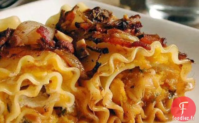 Cannellonis Farcis à la Courge, Sauce à l'Échalote Rôtie et Noisettes