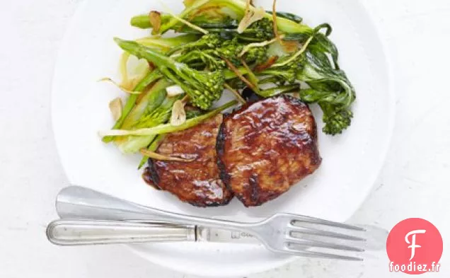 Porc Hoisin aux légumes verts à l'ail et au gingembre