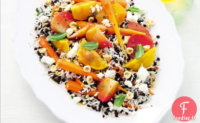 Salade de riz aux lentilles avec vinaigrette à la betterave et à la feta