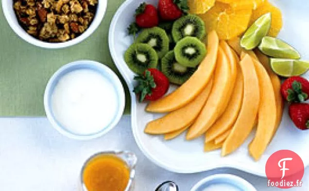 Plateau de Fruits Frais avec Sauce Gingembre-Mangue