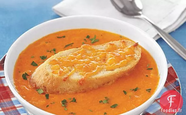 Soupe de Tomates aux Croûtons de Cheddar