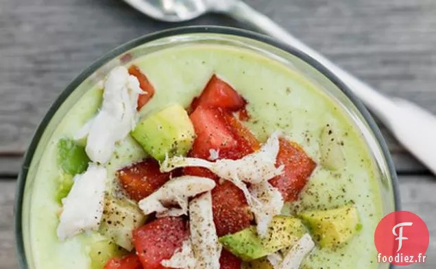 Soupe Réfrigérée au Concombre Et À l'Avocat