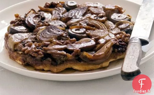 Tarte tatin aux oignons, noix et champignons