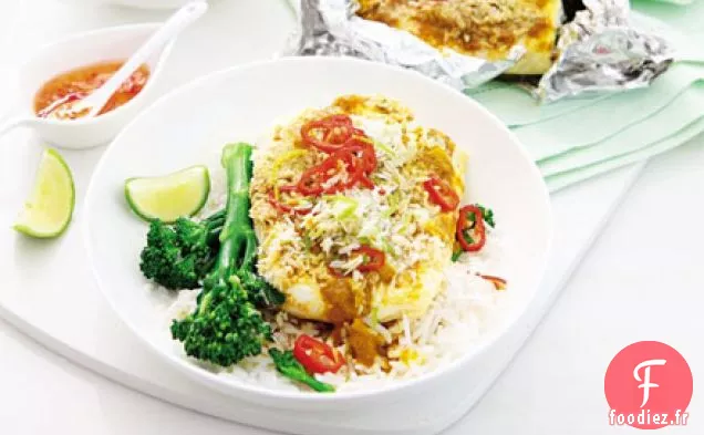 Colis de poisson au curry et à la noix de coco