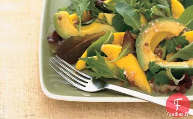 Salade D'Avocat Et De Mangue Avec Vinaigrette Aux Fruits De La Passion