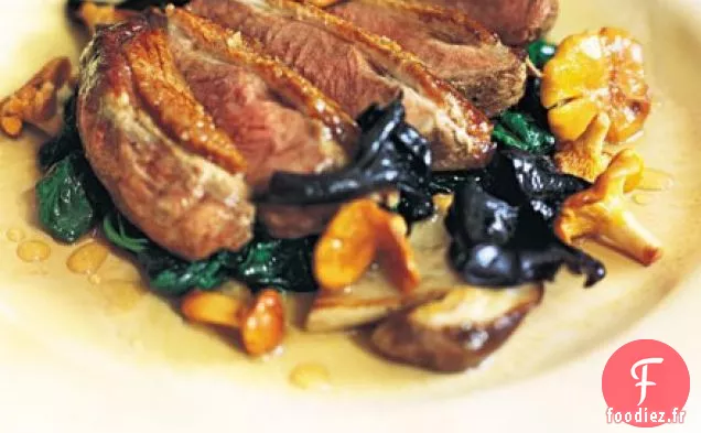 Magrets de canard rôtis à la vinaigrette au sirop d'érable