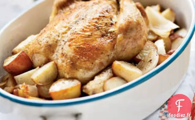Poulet Rôti aux Oignons, Pommes de terre et Sauce