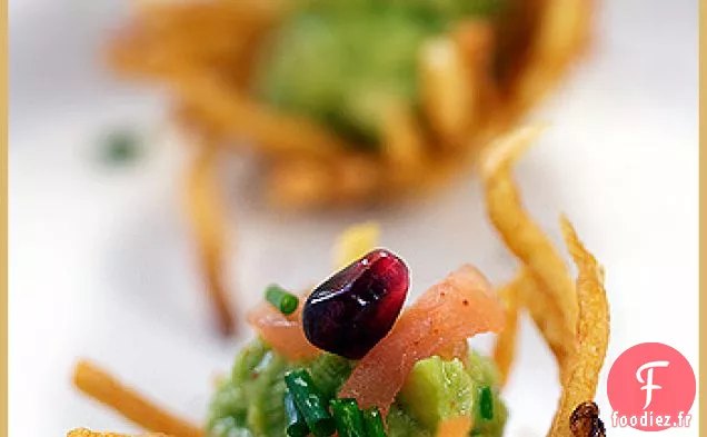 Nids De Pommes De Terre À L'Avocat Et Au Saumon Fumé