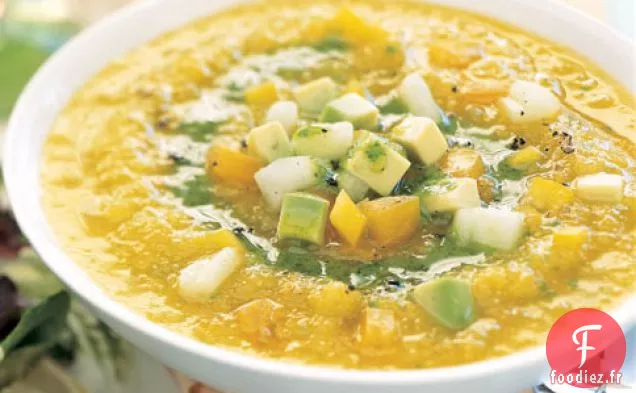 Gaspacho De Tomate Jaune À L'Huile De Coriandre Et Avocat