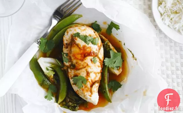 Colis de poulet thaï avec pois sucrés et riz