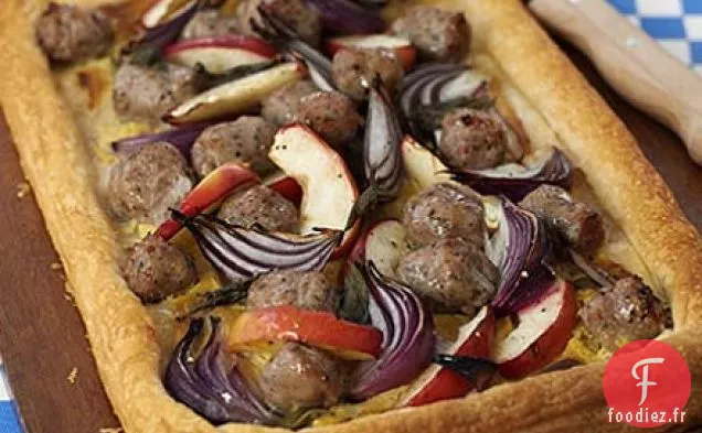 Tarte à la moutarde, aux saucisses et aux pommes