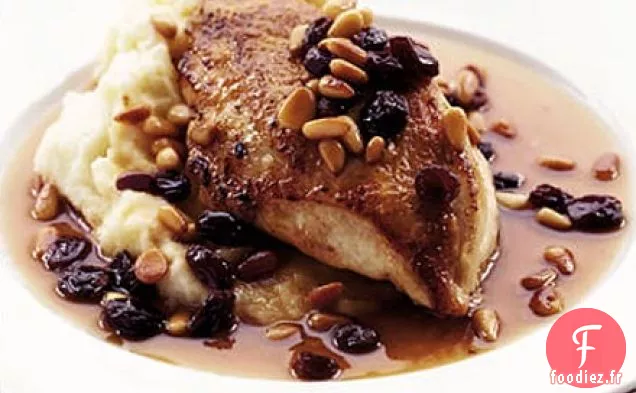 Poitrines de poulet au romarin, pignons de pin et verjus