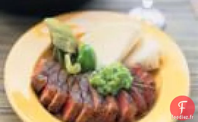 Steak Grillé À L'Avocat - Salsa tomatillo Et Tortillas