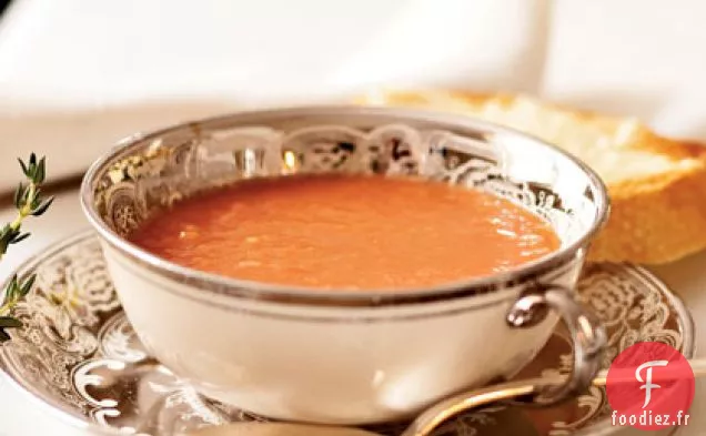 Soupe de Tomates avec Pain grillé au Parmesan