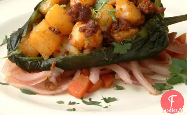 Piments Poblano Farcis au Chorizo et Escabèche Aigre-Douce
