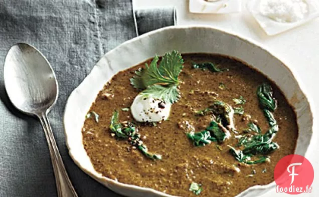 Soupe de Lentilles au Curry avec Yogourt et Coriandre