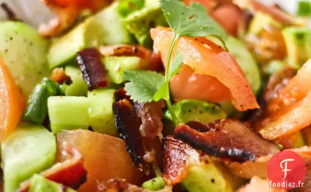 Salade D'Avocat Au Bacon Avec Vinaigrette Dégoulinante De Bacon