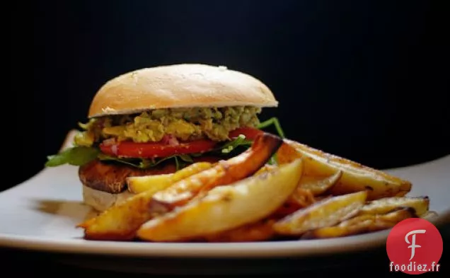 Burger aux Champignons Portobello Avec Frites Maison