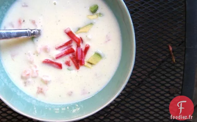 Chaudrée De Maïs Blanche Aux Crevettes Et À L'Avocat
