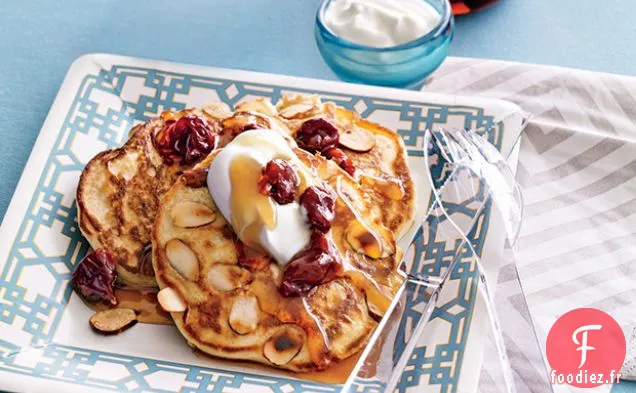 Crêpes aux Amandes au Sirop de Cerise Aigre