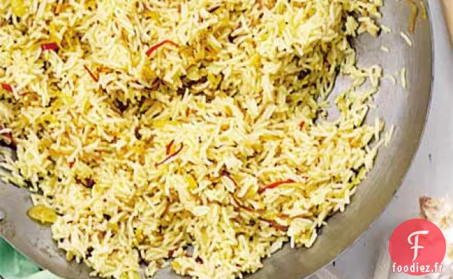 Pilau de curcuma aux oignons dorés