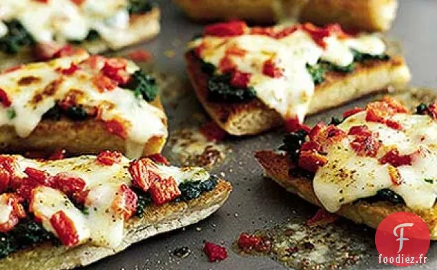 Poivrons rouges, mozzarella et épinards fondus